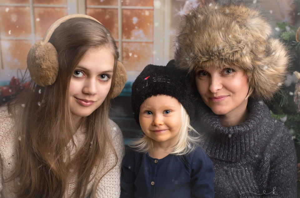 Trzy kobietki na sesji świątecznej