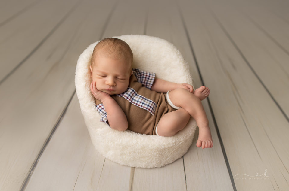 Henio na sesji noworodkowej