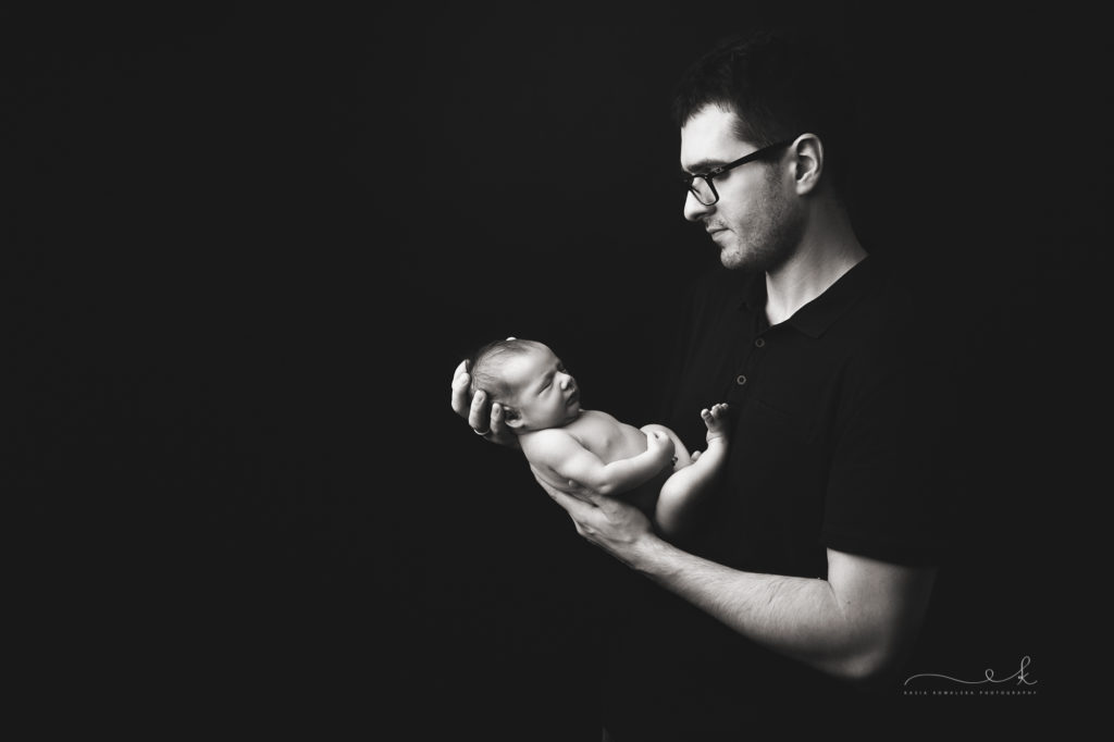 minimalistyczna sesja noworodkowa