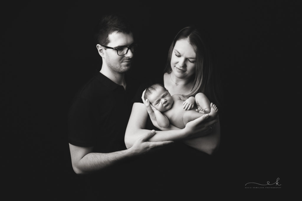 minimalistyczna sesja noworodkowa