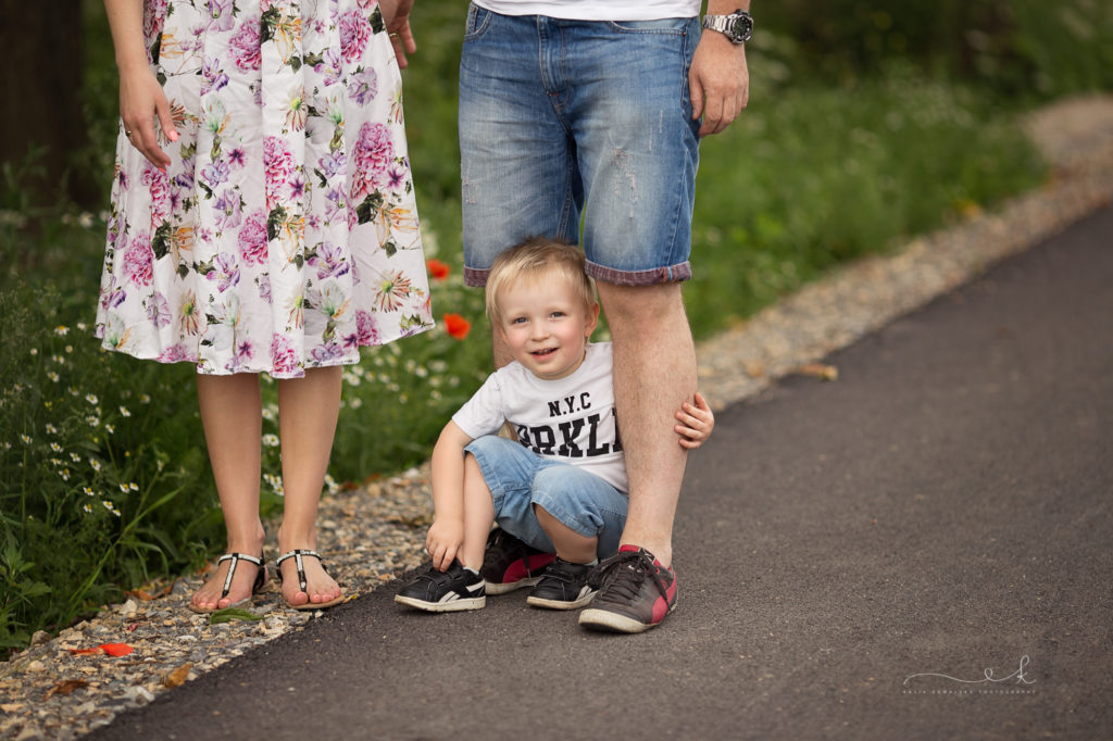 sesja rodzinna z autem