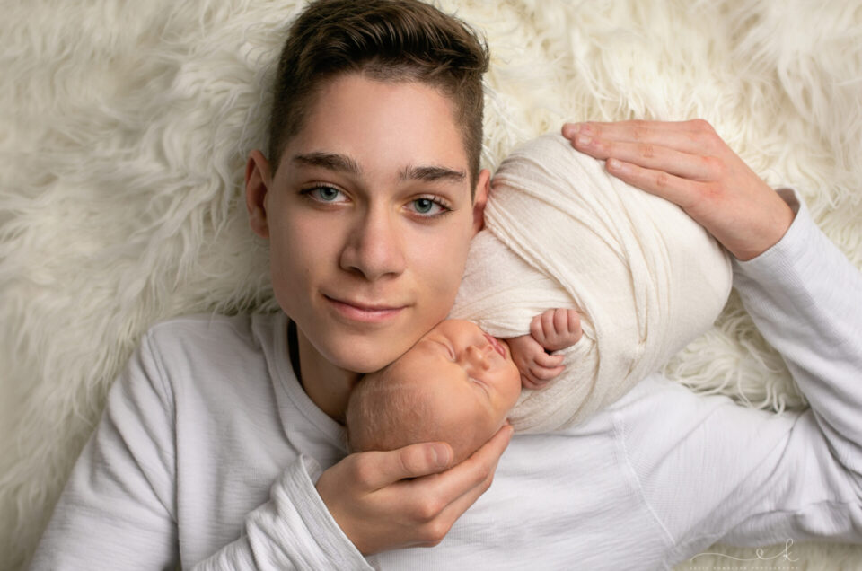 Dlaczego warto wynająć profesjonalnego fotografa noworodkowego?