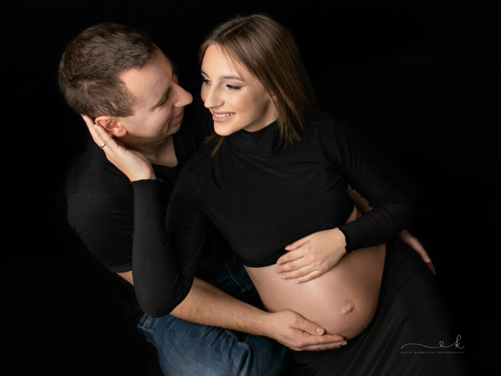 minimalistyczna sesja ciążowa