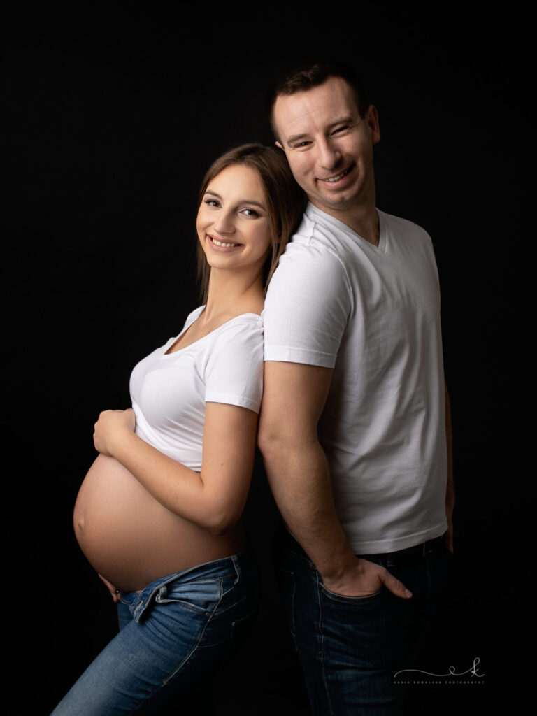 minimalistyczna sesja ciążowa