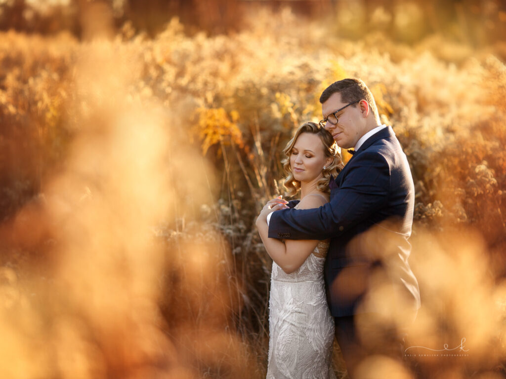 jesienny plener ślubny