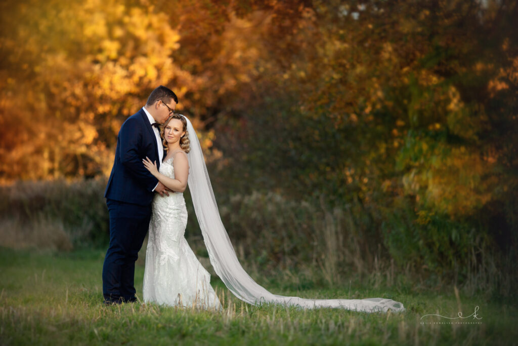 jesienny plener ślubny