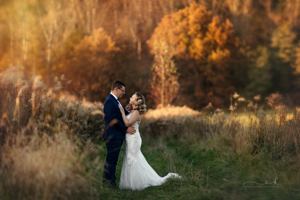 jesienny plener ślubny