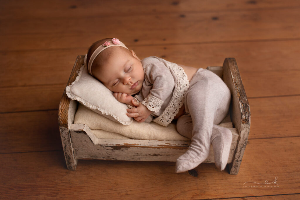 Czy warto zrobić sesję noworodkową u fotografa