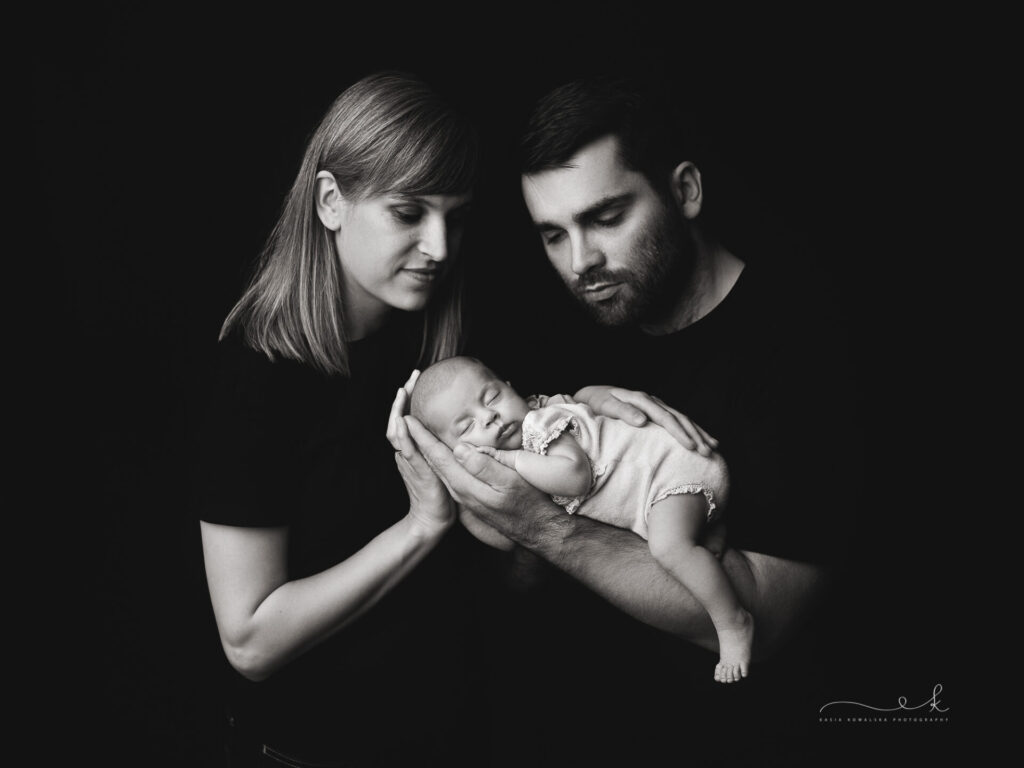 Czy warto zrobić sesję noworodkową u fotografa