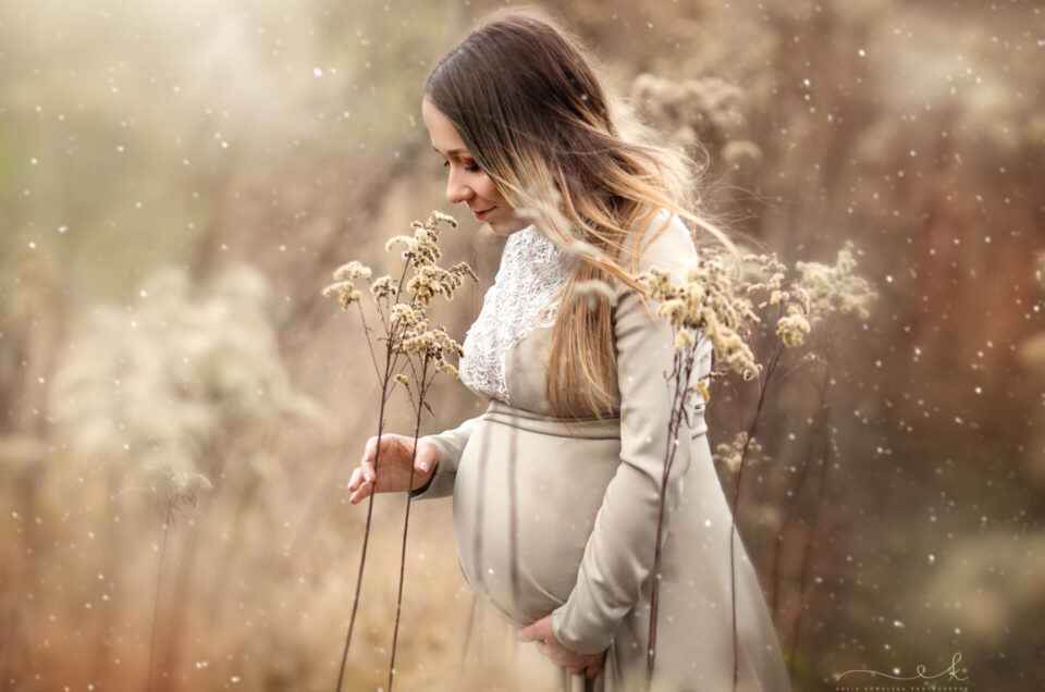 Plenerowa sesja ciążowa bez względu na porę roku