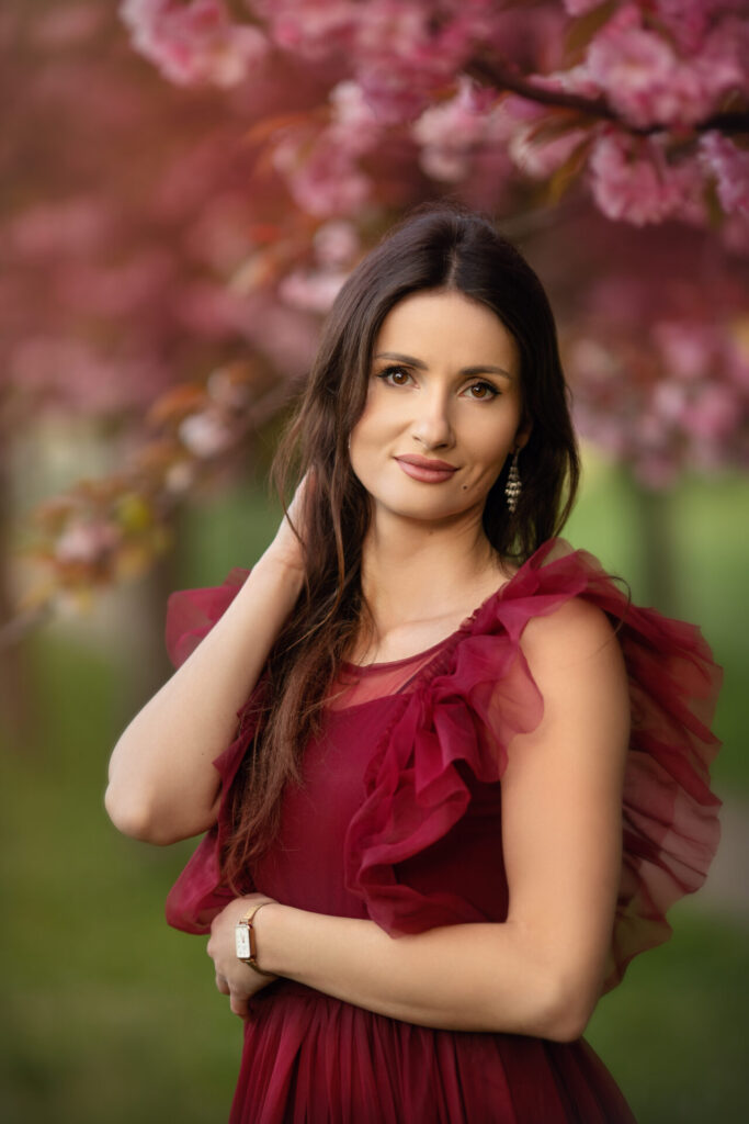 Wiosenna sesja w wiśniowej alejce