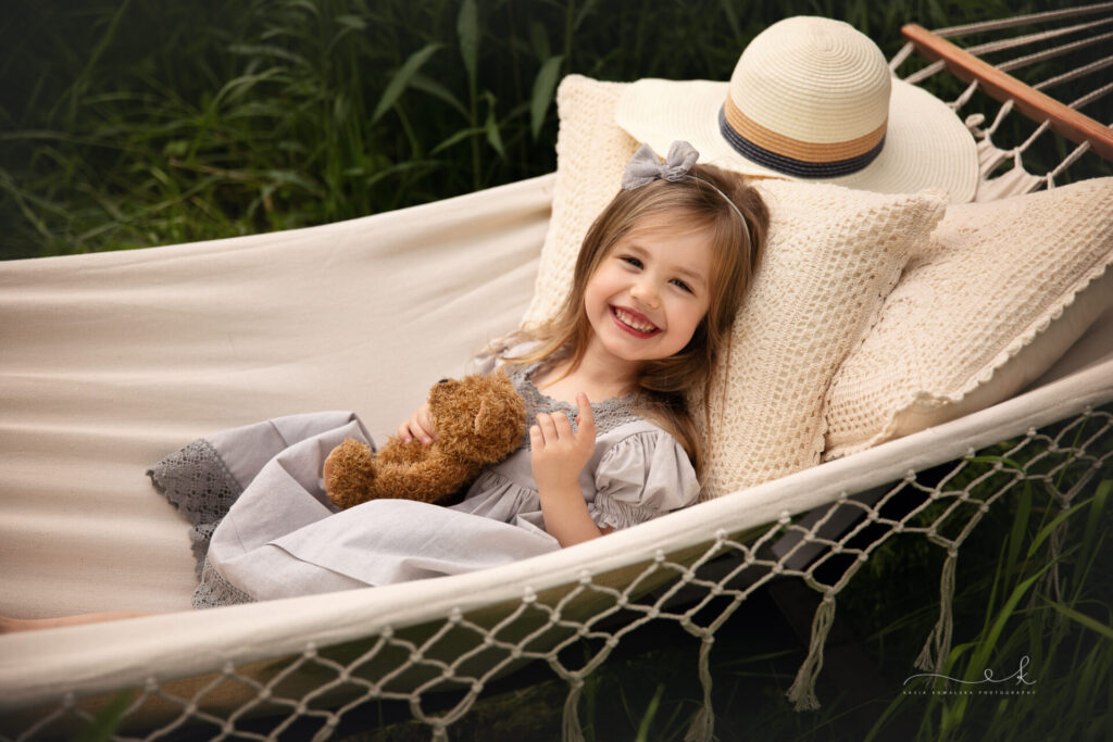 Sesja dziecięca w konwaliach