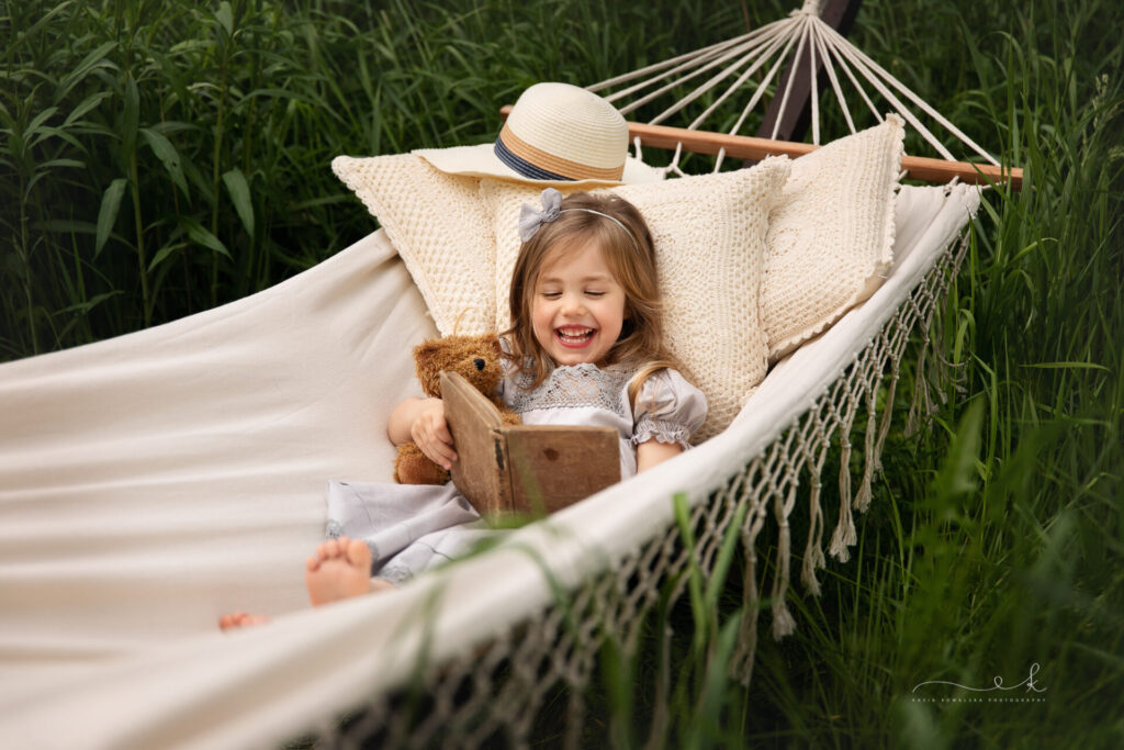 Sesja dziecięca w konwaliach