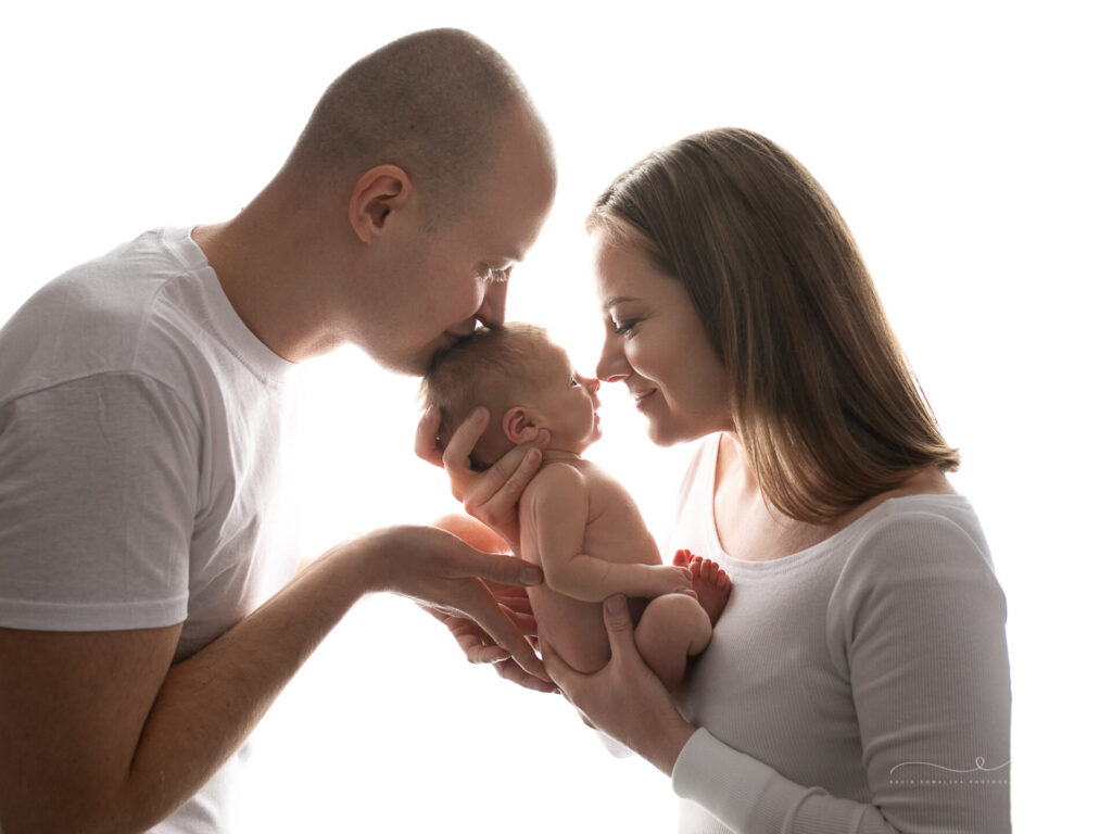 Minimalistyczna sesja noworodkowa Kraków