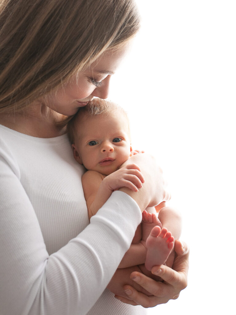 Minimalistyczna sesja noworodkowa Kraków