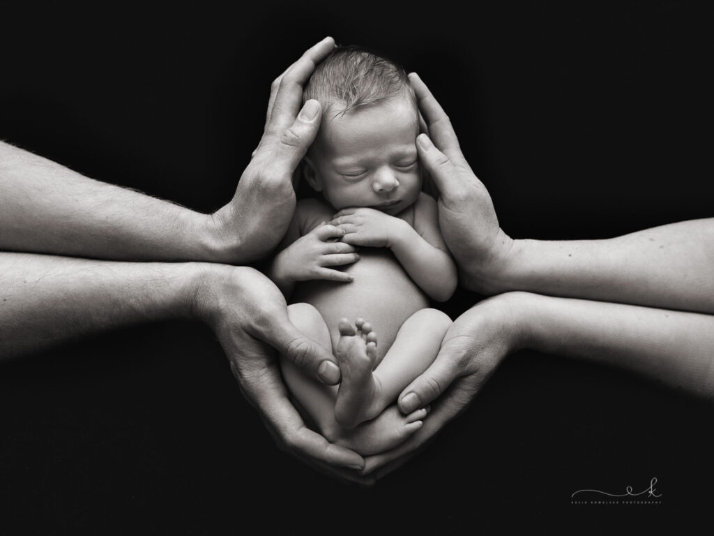 Minimalistyczna sesja noworodkowa Kraków