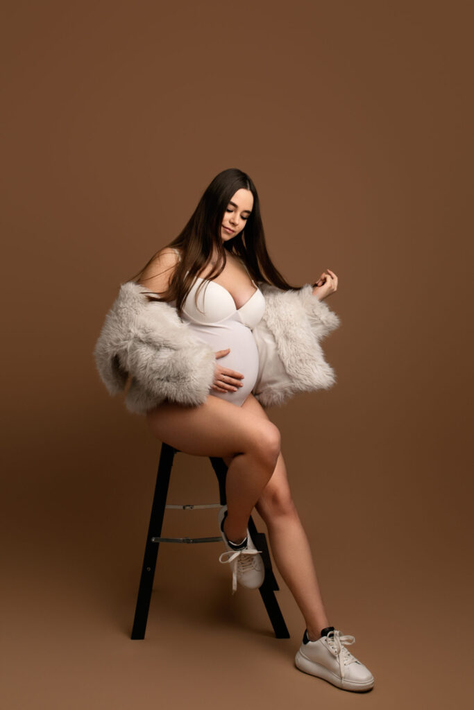 sesja ciążowa Kraków studio styl modowy fashion